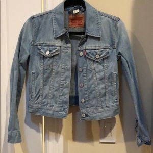 Levi’s light blue denim jacket XS